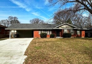 470 Dreger Rd in Memphis, TN - Building Photo
