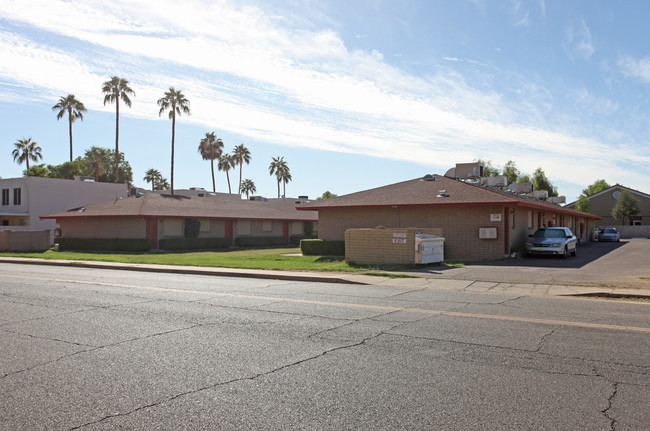 8930 N 61st Ave in Glendale, AZ - Building Photo - Building Photo