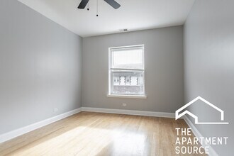 1012 W Sunnyside Ave in Chicago, IL - Building Photo - Building Photo