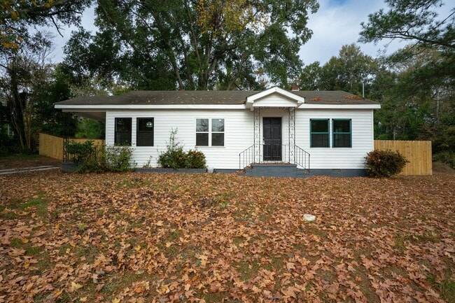 property at 2001 Hiram Rd