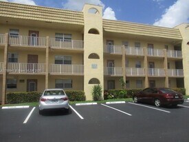 8225 Sunrise Lakes Blvd in Sunrise, FL - Building Photo