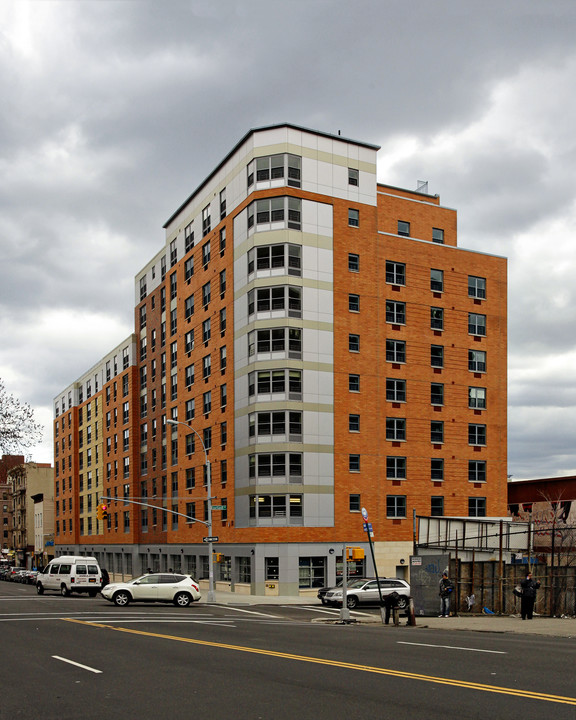 Courtlandt Corners I in Bronx, NY - Building Photo