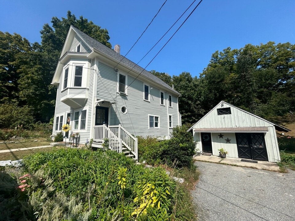 3 Meetinghouse Hill Rd in Brookline, NH - Building Photo