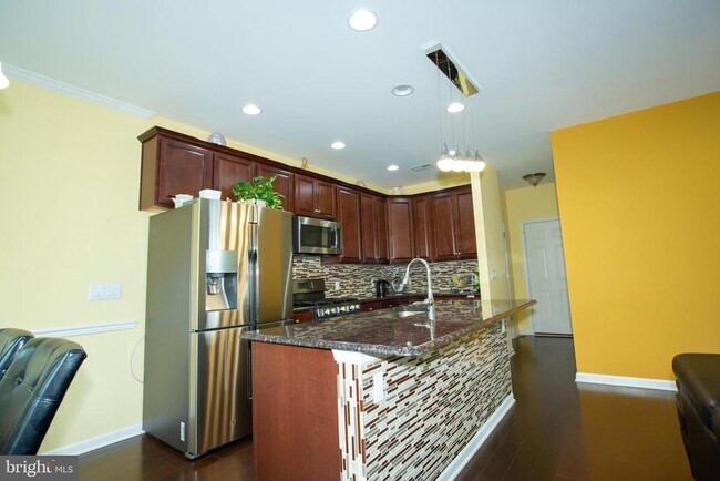 101 Pearce Ln in Monmouth Junction, NJ - Building Photo - Building Photo