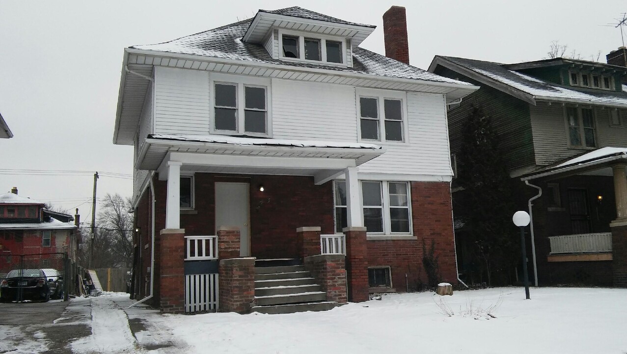 43 Monterey St in Highland Park, MI - Building Photo