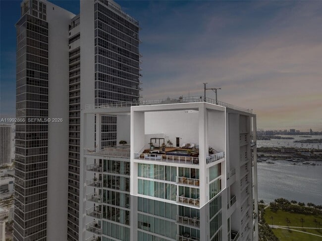 property at 1040 Biscayne Blvd