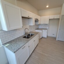 647 Hammond Ave in San Antonio, TX - Building Photo - Building Photo