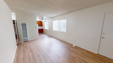 740 W. Laconia in Los Angeles, CA - Building Photo - Interior Photo