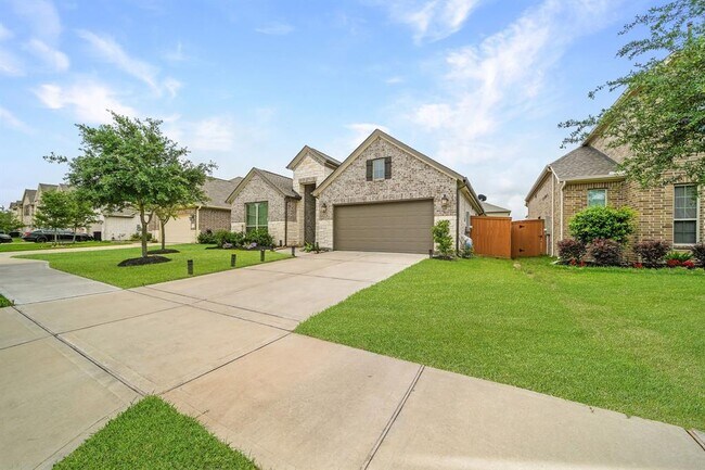 32927 Franklin Brooks Dr in Pattison, TX - Building Photo - Building Photo