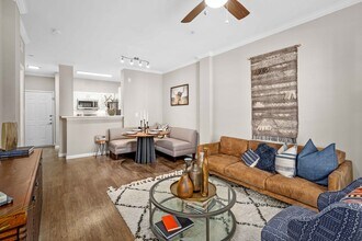 2687 Yorktown St in Houston, TX - Building Photo - Building Photo