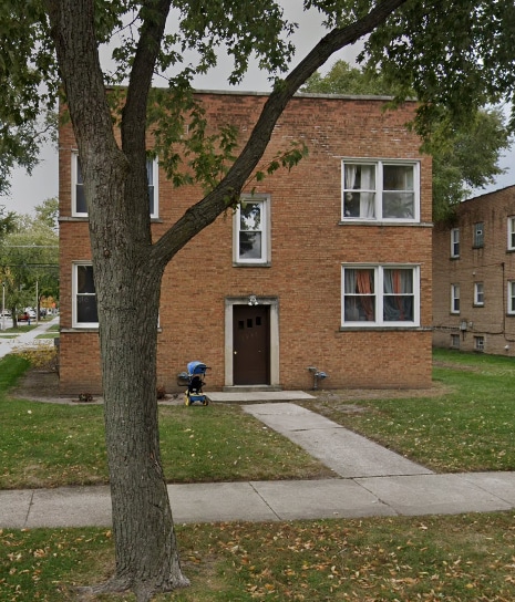 property at 8957 Lamon Ave