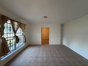 7325 Ley Rd in Houston, TX - Building Photo - Building Photo