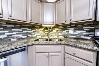 3804 N Harlem Ave, Unit 2 in Chicago, IL - Building Photo - Building Photo