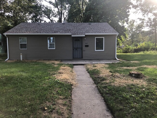 2741 Central Ave in Gary, IN - Building Photo - Building Photo