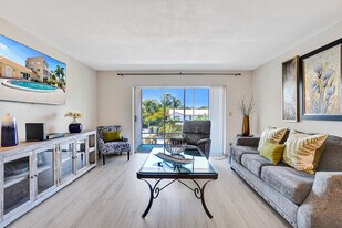 331 SW 8th St in Boca Raton, FL - Building Photo