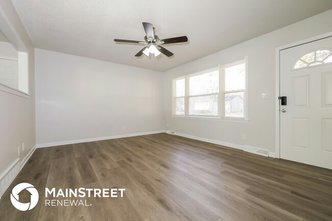 403 E 9th St in Kearney, MO - Foto de edificio - Building Photo