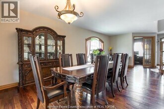 303 Shoreview Cir in Windsor, ON - Building Photo - Building Photo