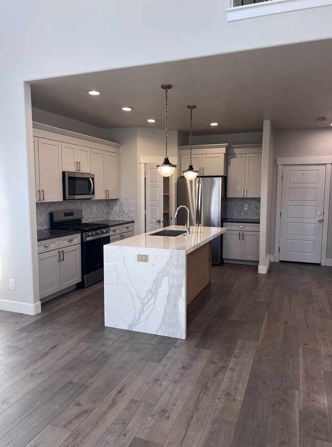 property at 1359 North St