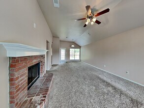 2025 Hollow Creek Dr in Dallas, TX - Building Photo - Building Photo