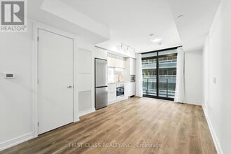 1 Jarvis St in Hamilton, ON - Building Photo - Building Photo