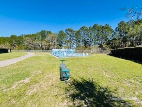 1044 Sterling Point Pl in Gulf Breeze, FL - Building Photo - Building Photo