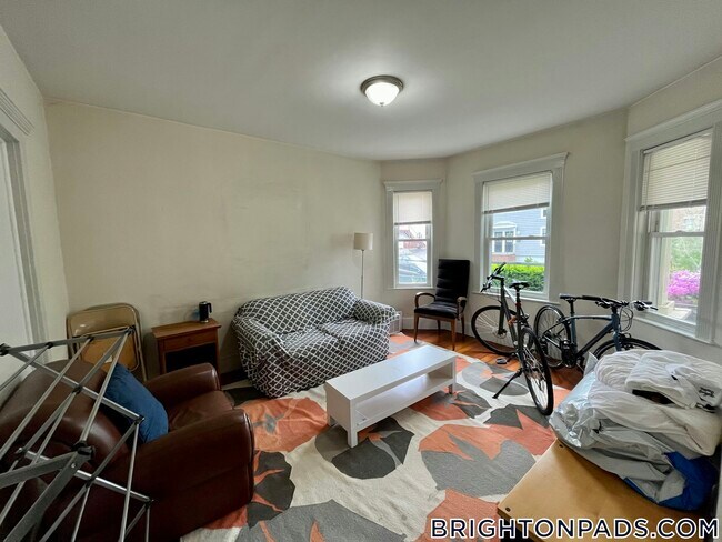 property at 7 Bennett St