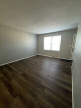 747 S Nettleton Ave in Springfield, MO - Building Photo - Building Photo