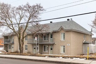 410 Saint-Omer St in Lévis, QC - Building Photo
