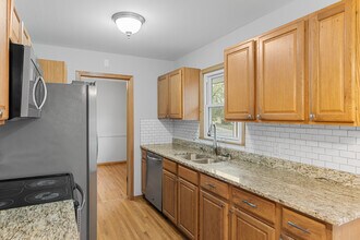 7131 Ewing Ave N in Minneapolis, MN - Building Photo - Building Photo