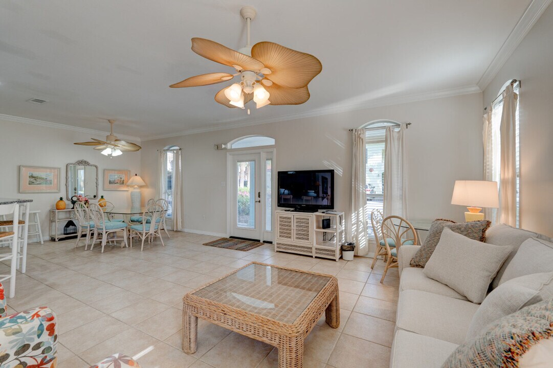 9 Onyx Cove in Miramar Beach, FL - Building Photo