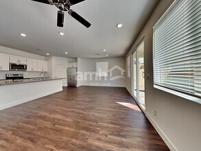 285 Yasmin Daylily Place in Henderson, NV - Building Photo - Building Photo