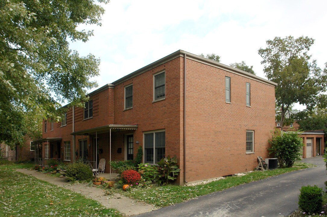 2010-2016 Northwest Blvd in Columbus, OH - Foto de edificio