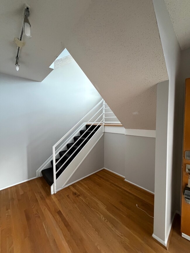 1091 Harrison Ave in Columbus, OH - Building Photo - Building Photo