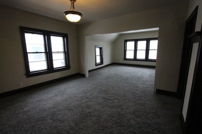 2100 S 81st St in West Allis, WI - Building Photo - Building Photo