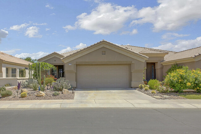 44595 S S Heritage Palms Dr in Indio, CA - Building Photo - Building Photo