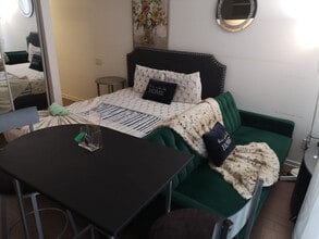 334 Adelaide St W in Toronto, ON - Building Photo - Building Photo