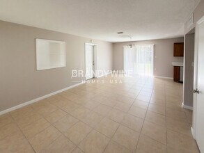 3202 Needles Dr in Orlando, FL - Building Photo - Building Photo