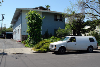 209 Milbrae Ln in Los Gatos, CA - Building Photo - Building Photo