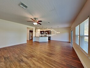 32 Atlanta Dr in St. Augustine, FL - Foto de edificio - Building Photo