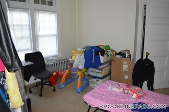 1223 Beacon St in Brookline, MA - Building Photo - Building Photo