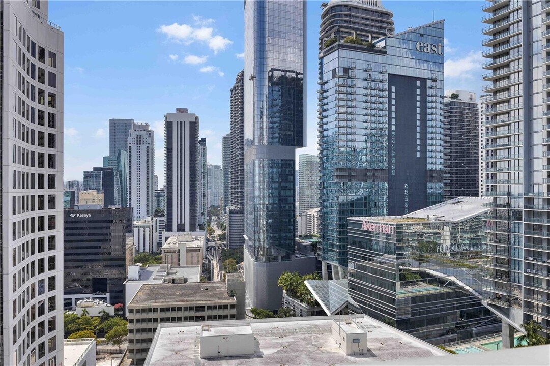 151 SE 1st St, Unit 2505 in Miami, FL - Foto de edificio