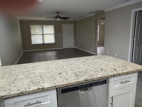 13411 Heald Ln in Ft. Myers, FL - Building Photo - Building Photo
