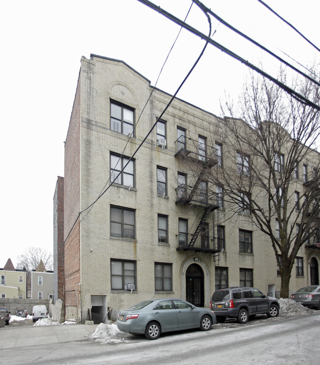 278 E 237th in Bronx, NY - Building Photo