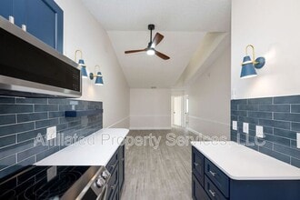 5218 Stacy St in West Palm Beach, FL - Building Photo - Building Photo