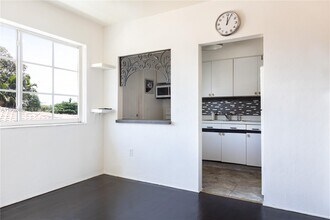 2200 Calais Dr in Miami Beach, FL - Building Photo - Building Photo