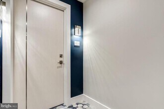 88 V St SW in Washington, DC - Building Photo - Building Photo