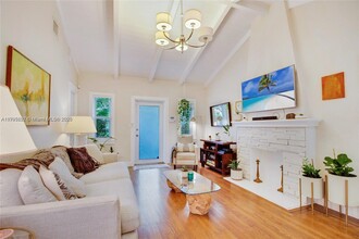45 NW 93rd St in Miami Shores, FL - Building Photo - Building Photo