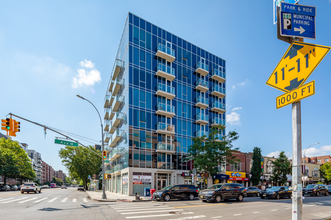 1924-1930 Avenue M in Brooklyn, NY - Foto de edificio