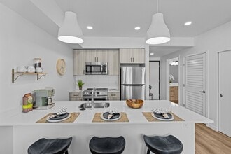 Zinnia in Shoreline, WA - Foto de edificio - Interior Photo