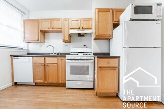 1955 W Winnemac Ave, Unit 3 in Chicago, IL - Building Photo - Building Photo